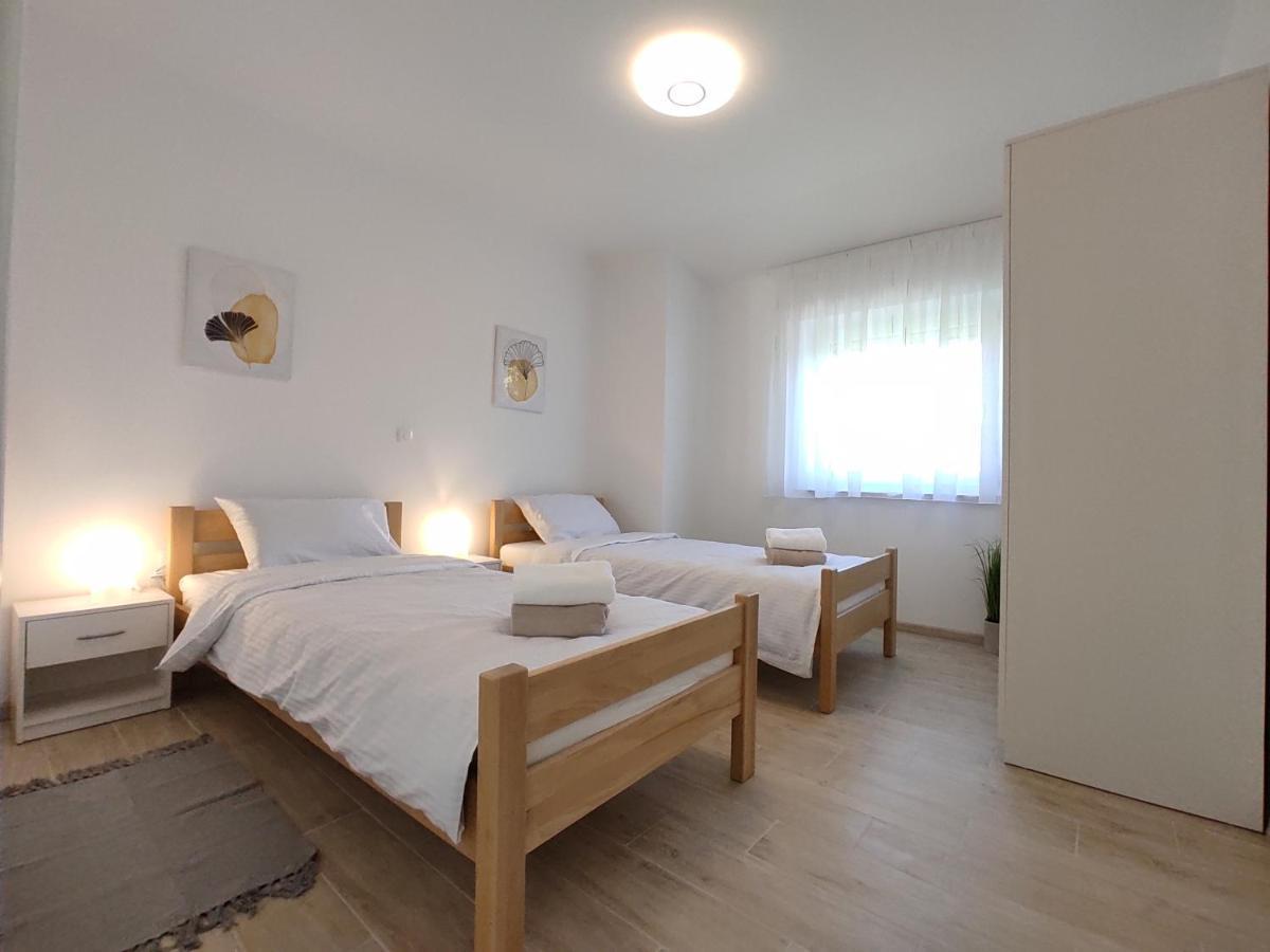 Apartments With A Parking Space Rijeka - 18146 Exterior photo