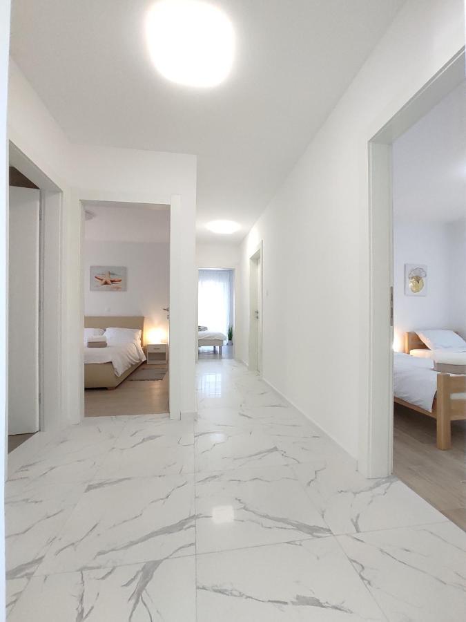 Apartments With A Parking Space Rijeka - 18146 Exterior photo